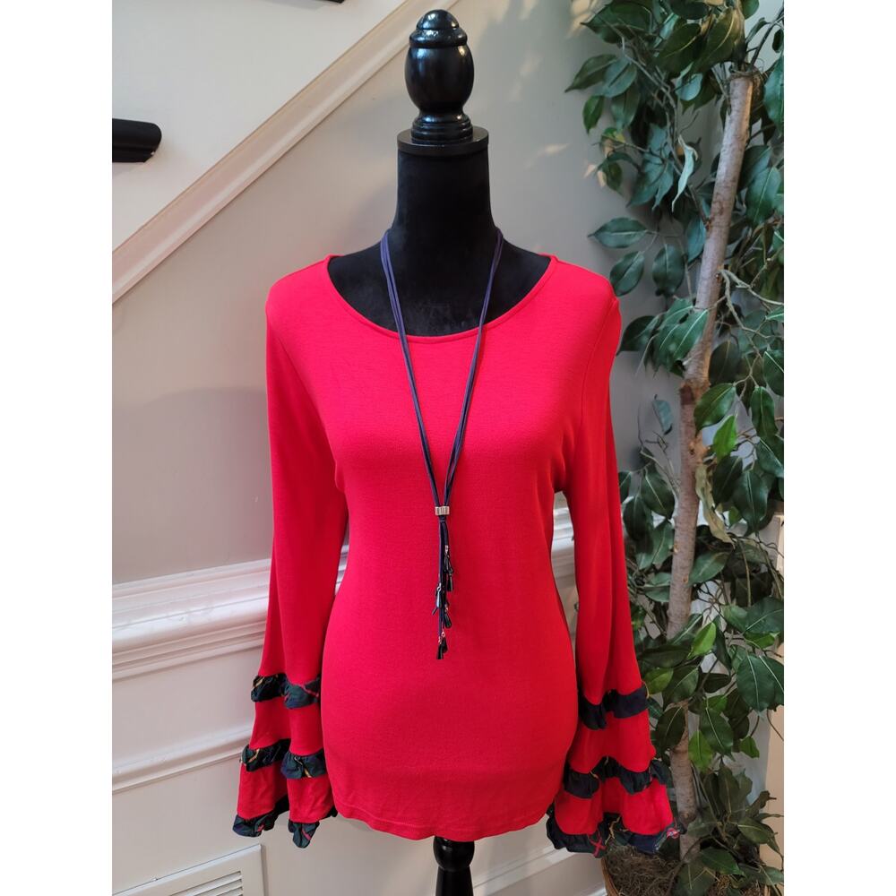 Crown and Ivy Top Women's Large Red Long Sleeve Ruffle Bell Sleeve Blouse